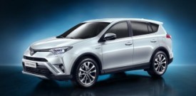 Toyotin novi hibridni RAV4 s štirikolesnim pogonom