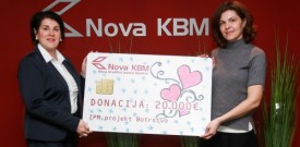 Predaja donacije Nove KBM Zvezi prijateljev Mladine