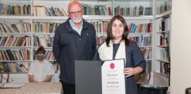 Nagrada Desetnica v roke Jani Bauer