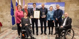Mestna občina Kranj prejela listino občina po meri invalidov 2022