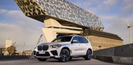 BMW Group začenja s testiranjem pilotne flote BMW iX5 Hydrogen