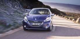 V februarju 2013 je Peugeot 208 potrdili že tretji mesec zapored vodilni položaj v segmentu B