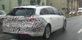 V objektiv ujeta zamaskirana Opel Insignia