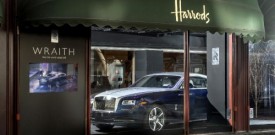 Rolls-Royce Wraith v izložbi veleblagovnice Harrods