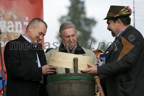 Franc Kangler, mariborski župan, Mag. Tone Zafošnik, mestni viničar in Alojz Jenuš - Slavek, outar in brač iz Malečnika