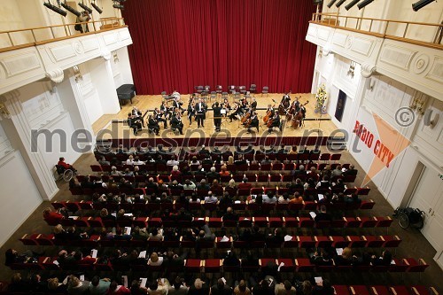 Komorno simfonični orkester iz Madžarske, dobrodelni koncert