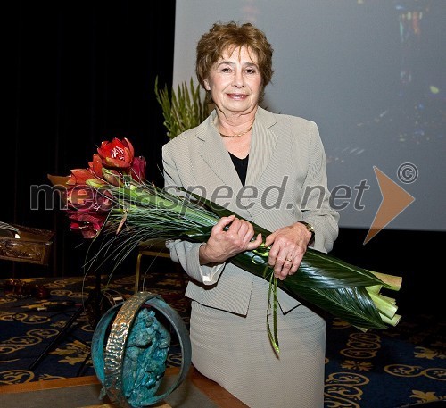 Dr. Spomenka Hribar, dobitnica nagrade Poslovne konference