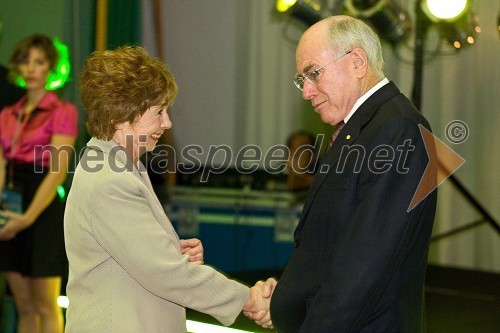 Dr. Spomenka Hribar, dobitnica nagrade 10. Poslovne konference in John Howard, nekdanji avstralski premier