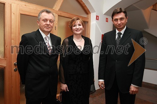 Anton Guzej, generalni direktor RTV Slovenija, Helena Zver, pomočnica generalnega direktorja RTV Slovenija za madžarsko narodno skupnost in Borut Pahor, predsednik vlade RS