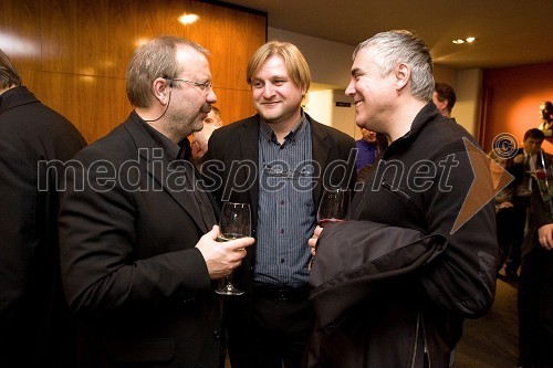 Stanislav Moša, režiser predstave, ... in Zoran Predin, pevec