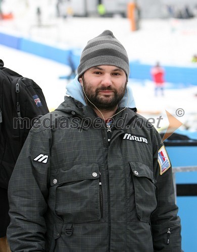 Aleš Smrekar, reporter na Valu 202
(nedeljski slalom)