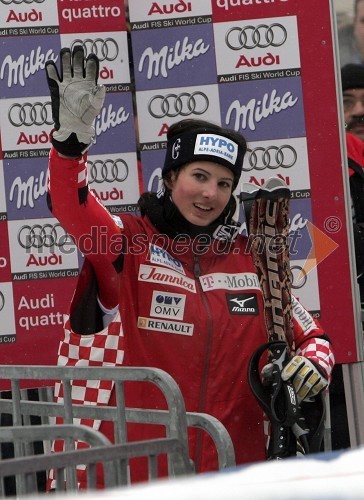 Smučarka Ana Jelušič, Hrvaška
(nedeljski slalom)