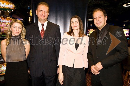 Damjan Musič, direktor Kongo, hotel in casino, d.o.o. (skrajno desno) s sodelavci