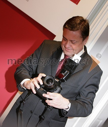 Zoran Jankovič se preizkusi kot fotograf