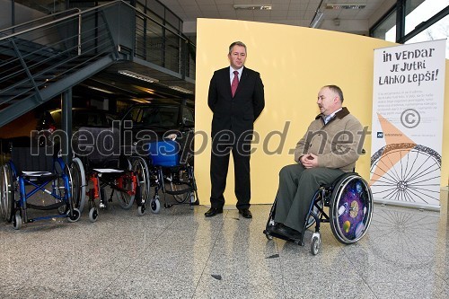 Štefan Vöröš, generalni direktor AC Intercar, d.o.o. in Dane Kastelic, predsednik Zveze paraplegikov Slovenije