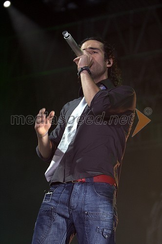 Alfonso Herrera, skupina Rebelde