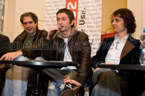 Igor Dernovšek, kitarist, Borut Marolt, pevec (oba skupina Niet) in Jure Longyka, povezovalec tiskovne konference