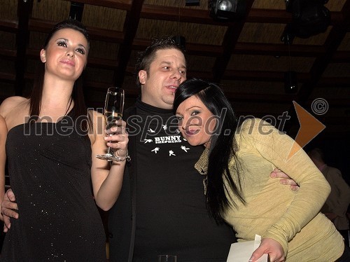 Barbara Podobnik, Playboyeva zajčica, Filip Kocijančič, novinar in Anna Milinkovič, Miss bikini 2007 in Playboyeva zajčica