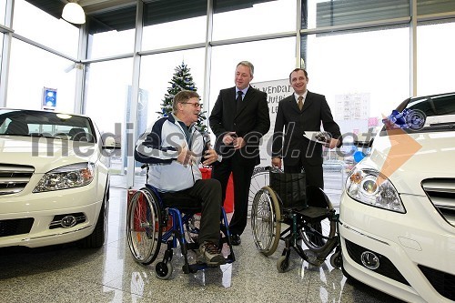 Franci Simonič, Štefan Vöröš, generalni direktor AC Intercar, d.o.o., in Emil Žilavec, direktor Autocommerce Maribor