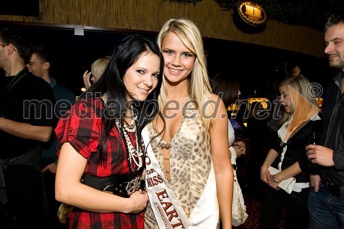 Nina Pušlar, pevka in Katja Lekan, 1. spremljevalka Miss Casino Kongo 2009