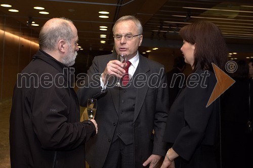 Janez Hočevar Rifle, igralec, Kristijan Ukmar, ravnatelj SNG Opera in balet Ljubljana ter Branka Strmole Ukmar, soproga Kristjana Ukmarja