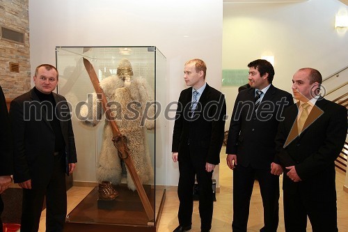 Franc Kangler, župan Maribora, Matej Lahovnik, minister za gospodarstvo, Marko Rataj, pomočnik direktorja Smučarskega kluba Branik Maribor in Marjan Hribar, generalni direktor Direktorata za turizem na Ministrstvu za gospodarstvo