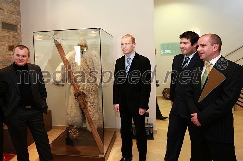 Franc Kangler, župan Maribora, Matej Lahovnik, minister za gospodarstvo, Marko Rataj, pomočnik direktorja Smučarskega kluba Branik Maribor in Marjan Hribar, generalni direktor Direktorata za turizem na Ministrstvu za gospodarstvo