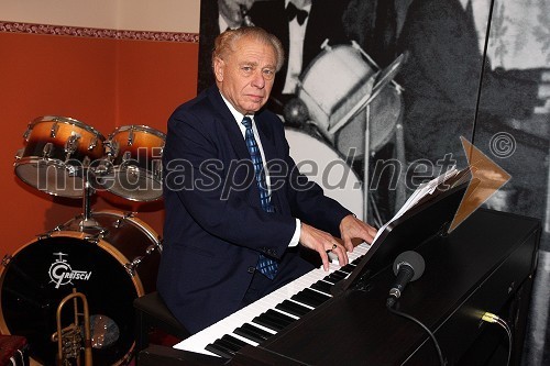 Janez Svečnik, pianist