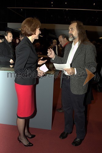 Barbara Jaki, direktorica Narodne galerije in Dragan Bulič, glasbeni urednik Vala 202