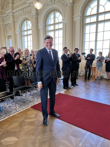 Predsednik Pahor odlikoval Elzo Budau, Edwarda Cluga in Ervina Hartmana