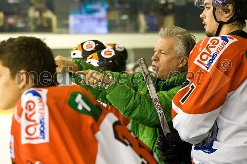 Ron Kennedy, trener hokejistov Innsbrucka