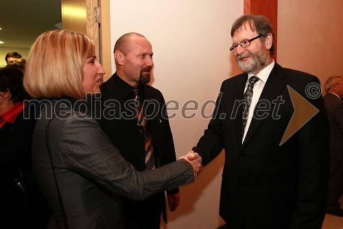 Andreja Alatič, prof. dr. Niko Samec, dekan Fakultete za strojništvo Univerze v Mariboru, in prof. dr. Ivan Rozman, rektor Univerze v Mariboru