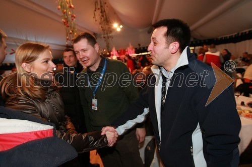 Katarina Kresal, ministrica za notranje zadeve, mag. Igor Marinič, namestnik direktorja Pošte Slovenija in Vinko Filipič, član poslovodstva Pošte Slovenije