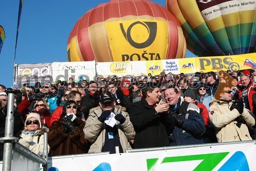 Častna tribuna