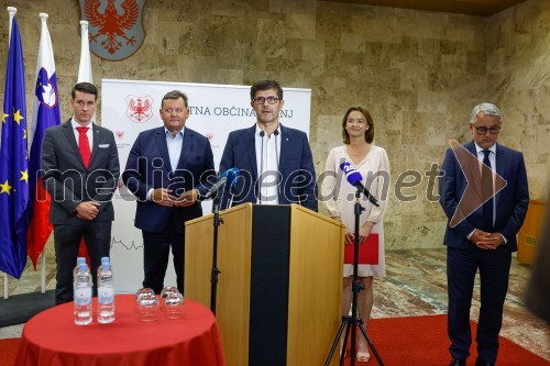 Delovno srečanje treh ministrov v Kranju