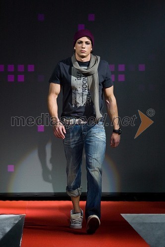 Marko Mihael, kandidat za Men's healthov izbor modela za naslovko 2009