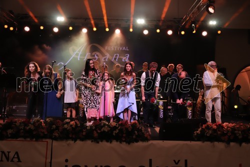 Pevski solisti z Big bandom RTV Slovenije na Festivalu Arsana
