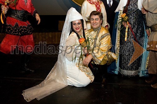 Monika Bohinec in Branko Robinšak, operna pevca (nastopajoča v predstavi)