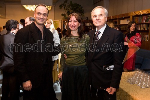 Grigor Palikarov, dirigent v predstavi, Kristijan Ukmar, ravnatelj SNG Opera in Balet Ljubljana in soproga Branka Strmole Ukmar, pedagoginja