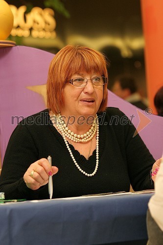 Majda Golubovič, vedeževalka