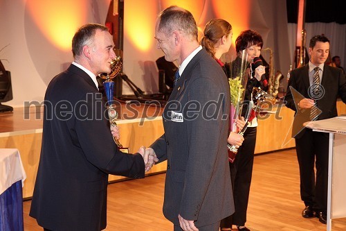 Zoran Turk, voditelj prireditve in Dušan Jurše, trener veslačev, najboljši mariborski trener 2008
 

 




 







 
