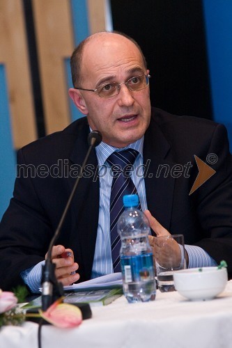 Zoran Kmetec, vodja oddelka za davek od dohodka in kapitala 
v DURS