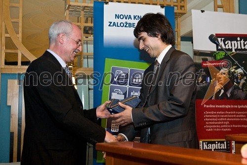 Srečko Pirtovšek, glavni in odgovorni urednik Založbe Kapital, in Andrej Petek, vodja upravljanja Abančna DZU
