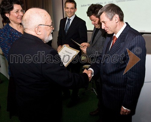 Prof. dr. Marjan Pajntar, dr. med., prim. asist. Gordana Kalan Živčec, dr. med., predsednica Zdravniške zbornice Slovenije in Zoltan Stjepan Mileta, dr. med.