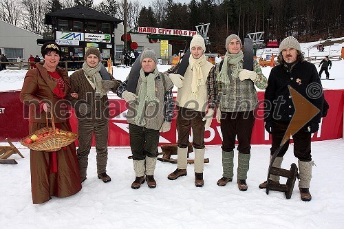 Mojca Roj, kraljica jabolk in Pležuharji iz Selnice ob Dravi