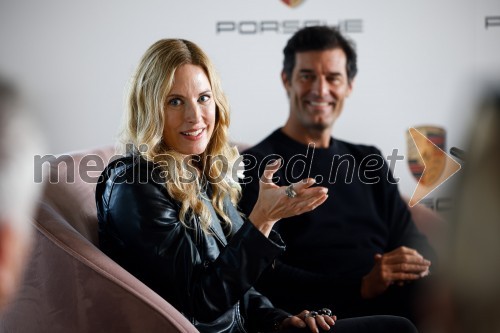 Mark Webber, nekdanji voznik F1 in Nika Zupanc, slovenska industrijska oblikovalka na novinarski konferenci Wild at Heart