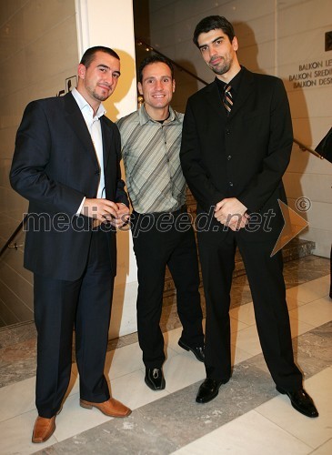 Marko Potrč, radijski moderator, Tomaž Barada, taekwondoist in kickbokser in Bor Greiner, urednik na Radiu City