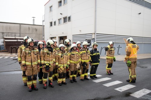 Za boljšo požarno varnost, gasilska vaja v podjetju Henkel