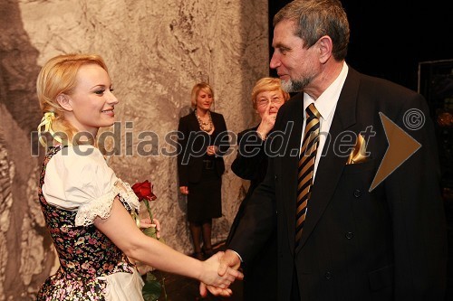 Sabina Cvilak Damjanovič, operna pevka in red. prof. dr. Ludvik Trauner, dekan Fakultete za gradbeništvo Univerze v Mariboru