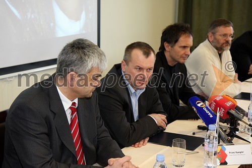 Mag. Boris Podvršnik, župan občine Zreče, Franc Kangler, župan Maribora, prof. dr. Otmar Kugovnik, profesor na Fakulteti za šport in predsednik Slovenske univerzitetne športne zveze in Vili Rezman, župan Ruš